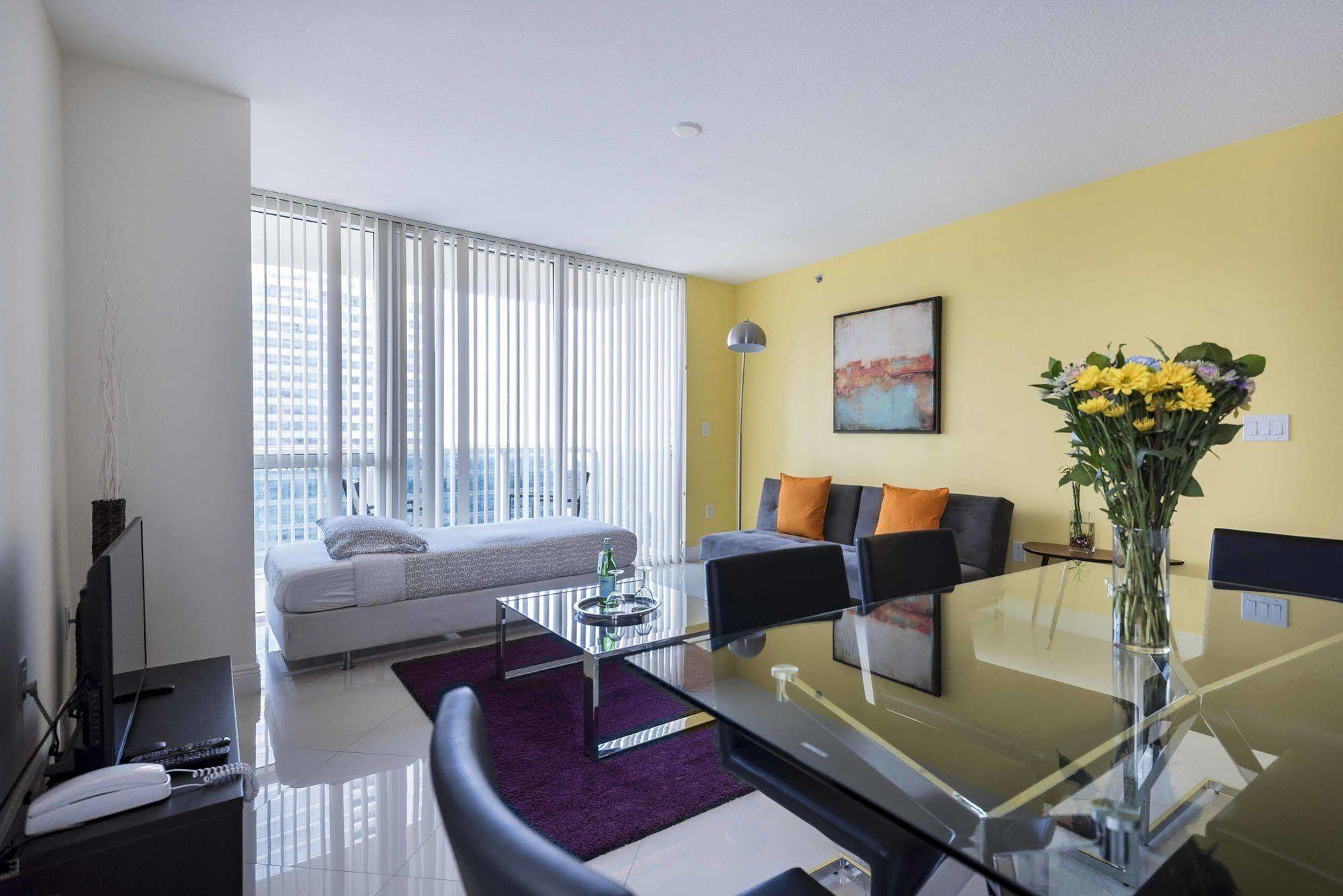 Dharma Home Suites Miami At Brickell Экстерьер фото